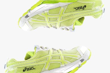 ASICS /// RUNNING SHOES