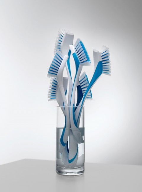 MIGROS /// DISH BRUSH